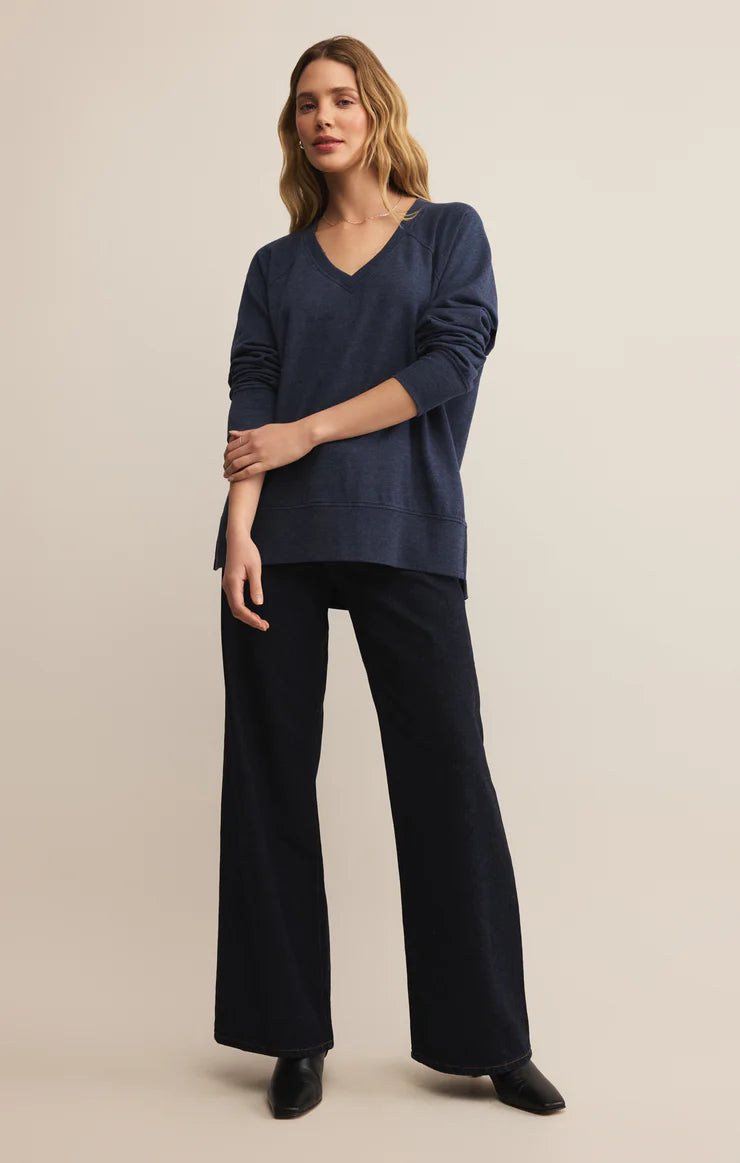 MODERN V-NECK WEEKENDER-SAPPHIRE
