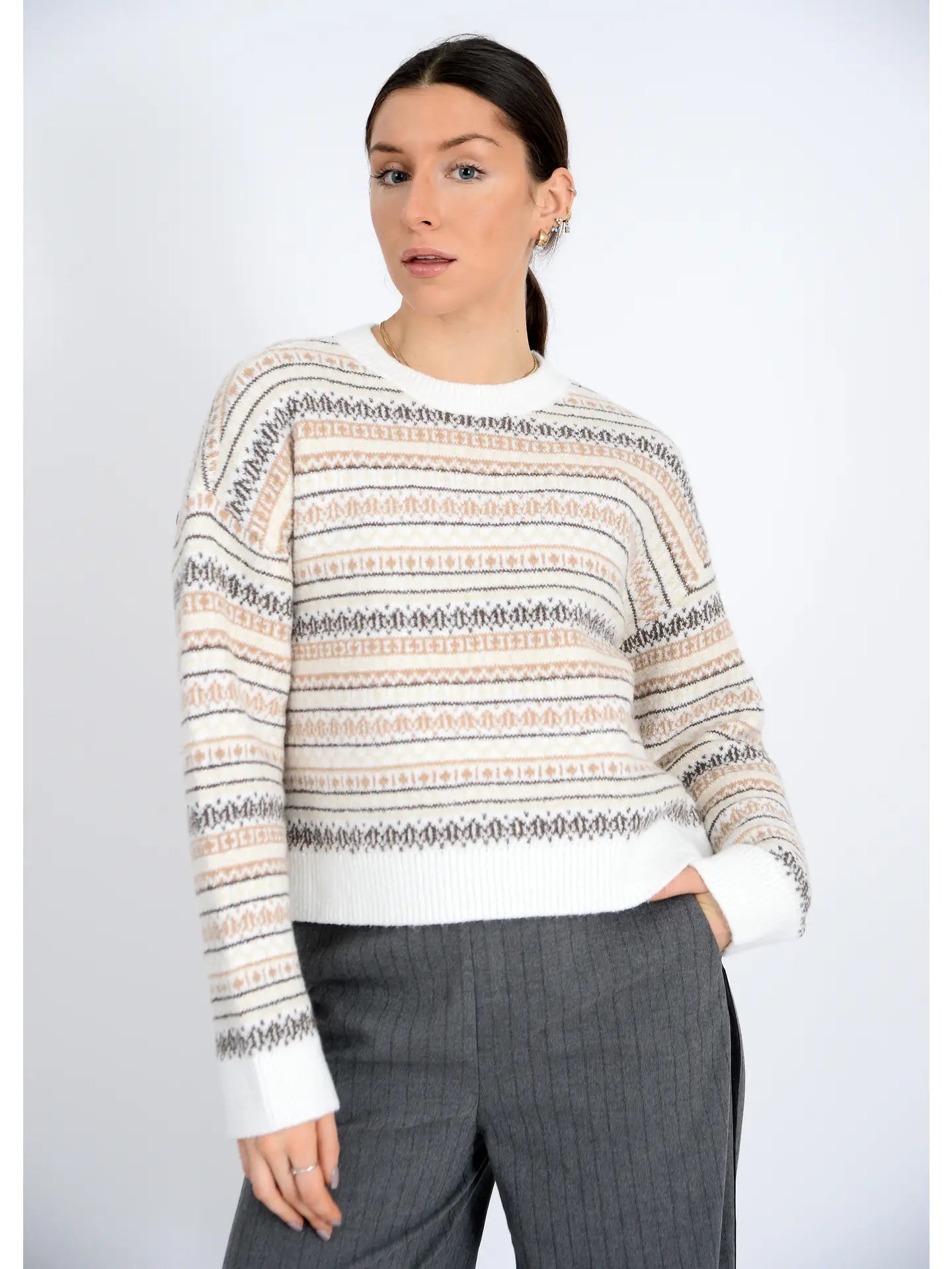Hera Long Sleeve Crew Neck Pull Over