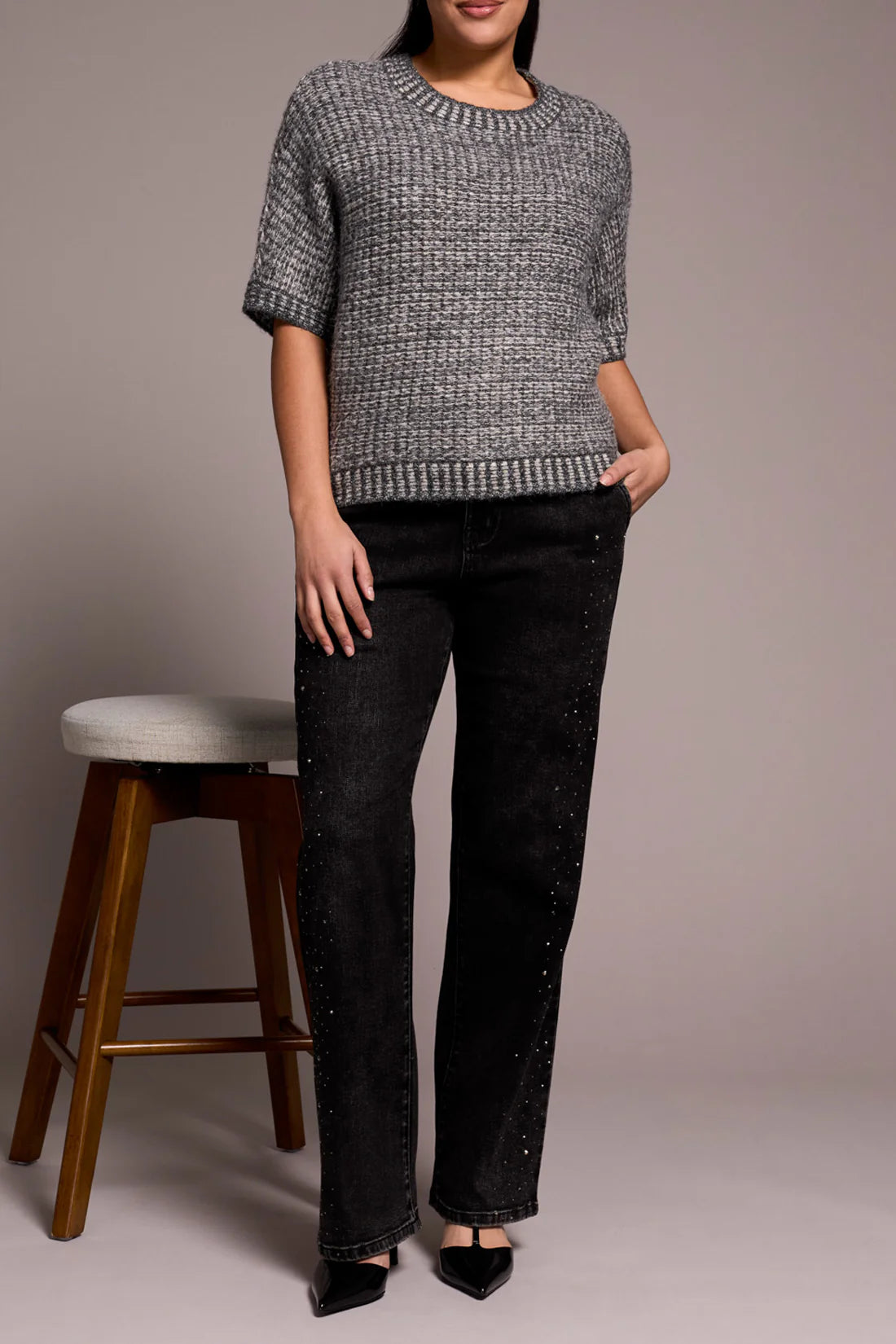 CREW NECK CAP SLEEVE SWEATER