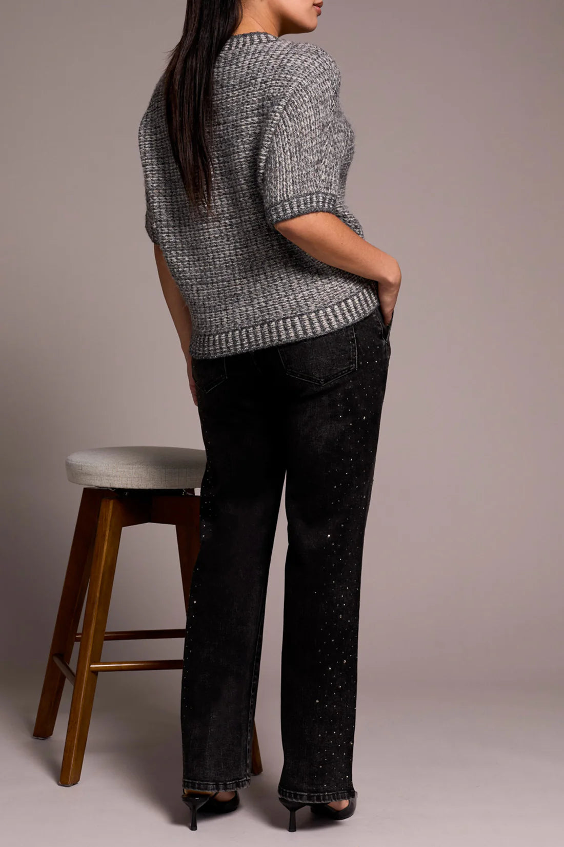 CREW NECK CAP SLEEVE SWEATER
