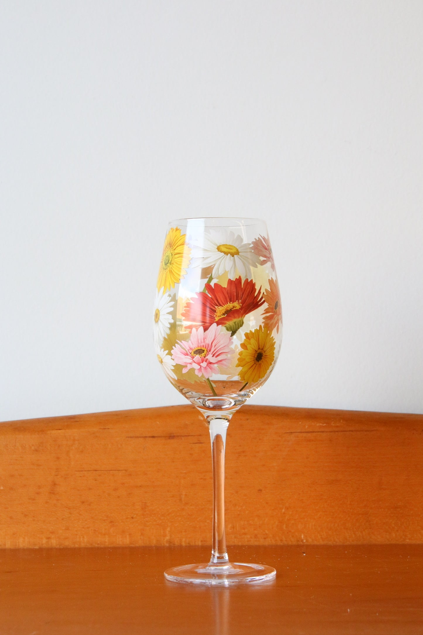Gerbera Daisy Wine Glass