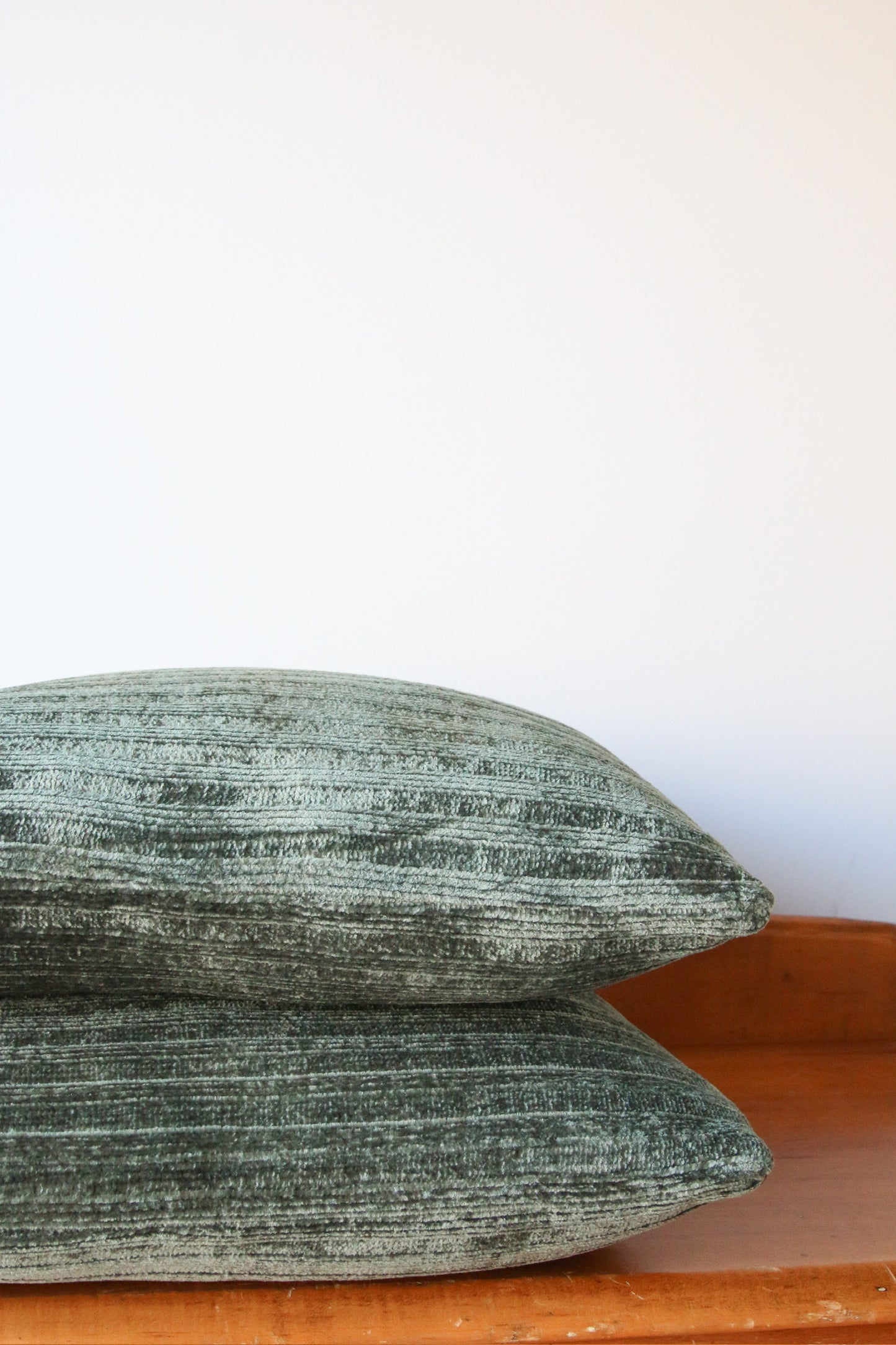 HIPPY CHENILLE DECORATIVE PILLOW-GREEN