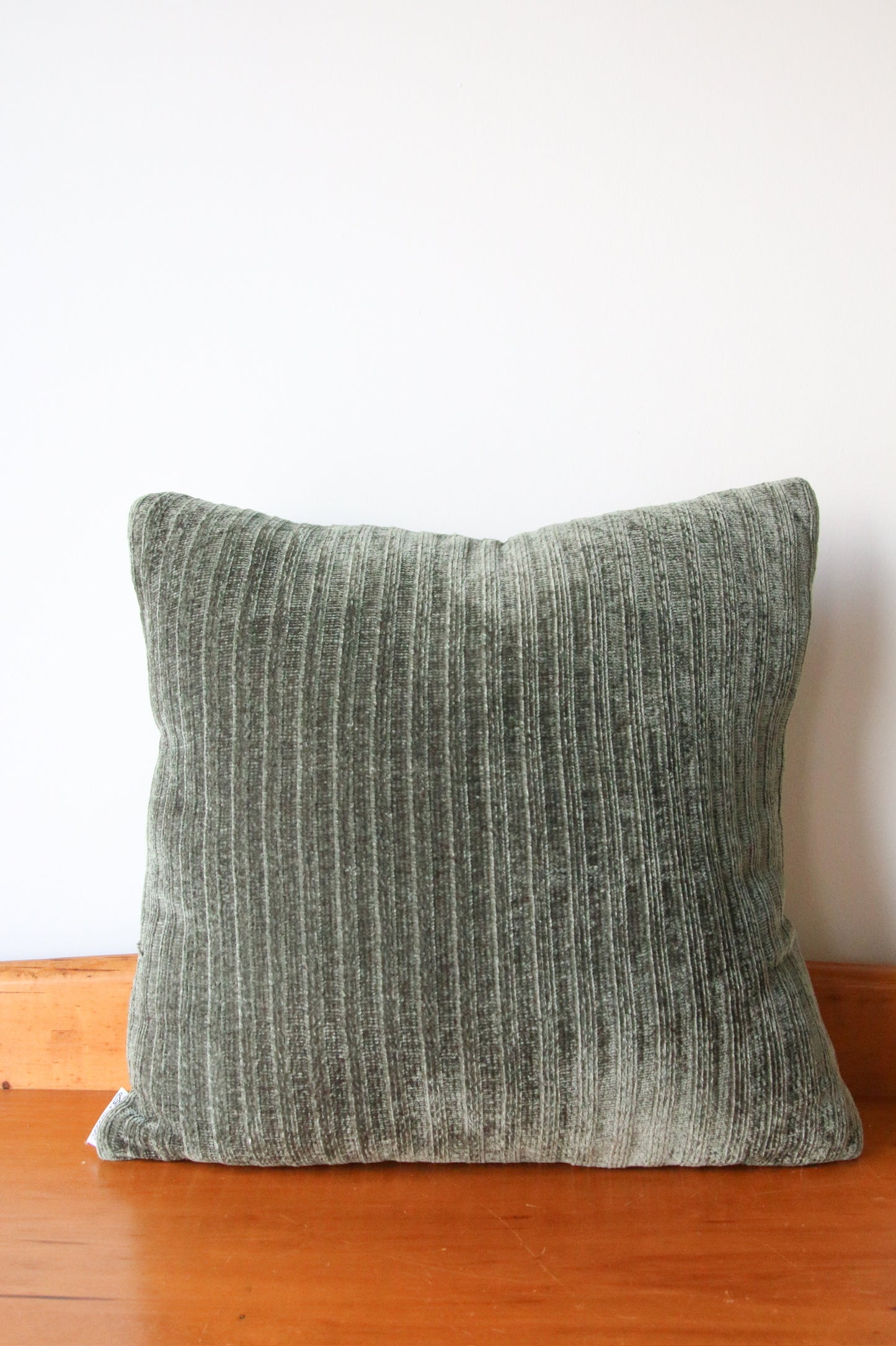 HIPPY CHENILLE DECORATIVE PILLOW-GREEN