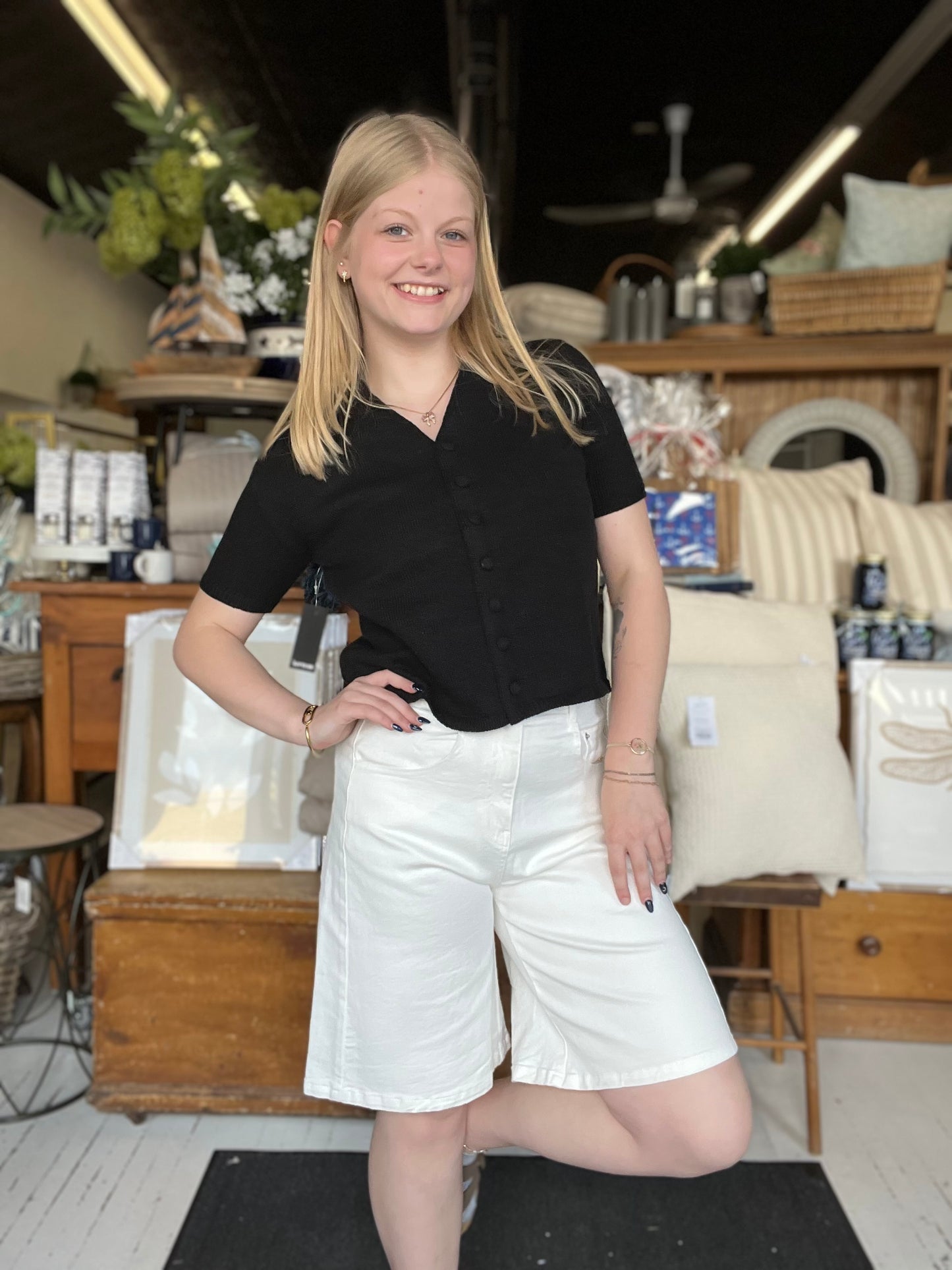 Jen Stretch Short-White Wash