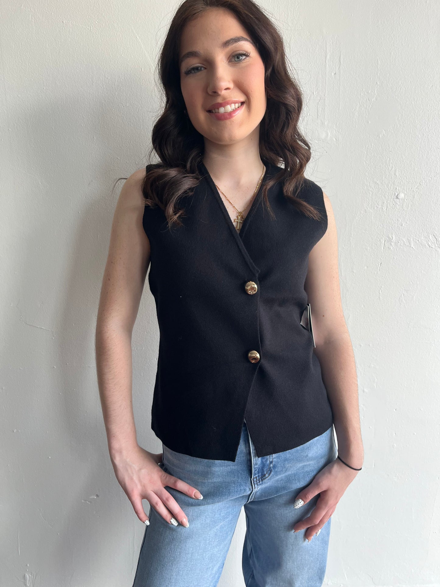 Blodwyn V neck Vest-Black