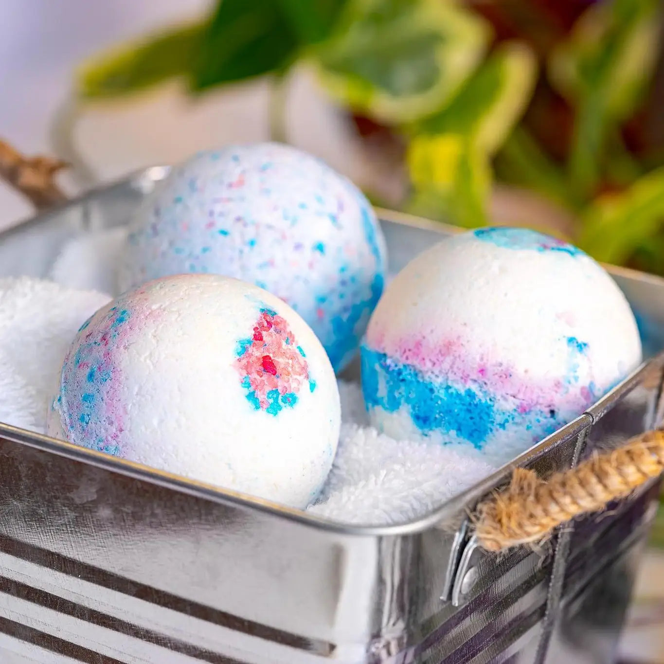 Natural Bath Bombs with Essential Oils-Fruity