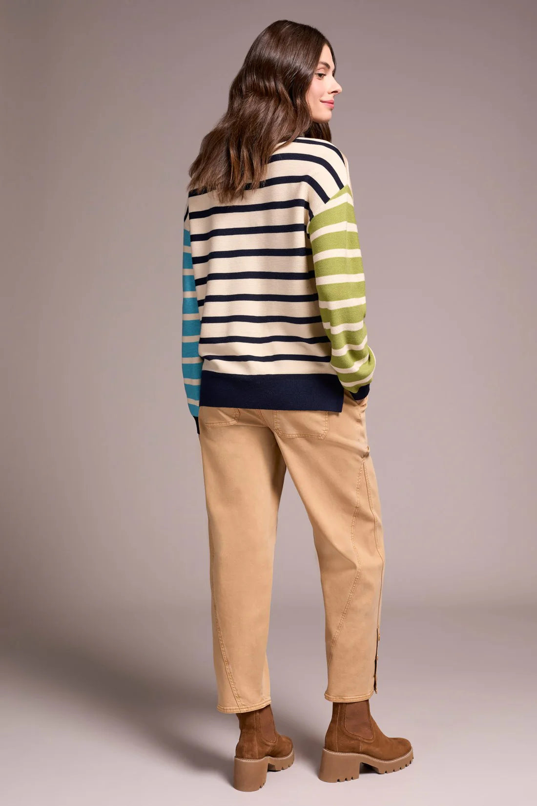 MULTI STRIPE LIGHTWEIGHT CREWNECK SWEATER