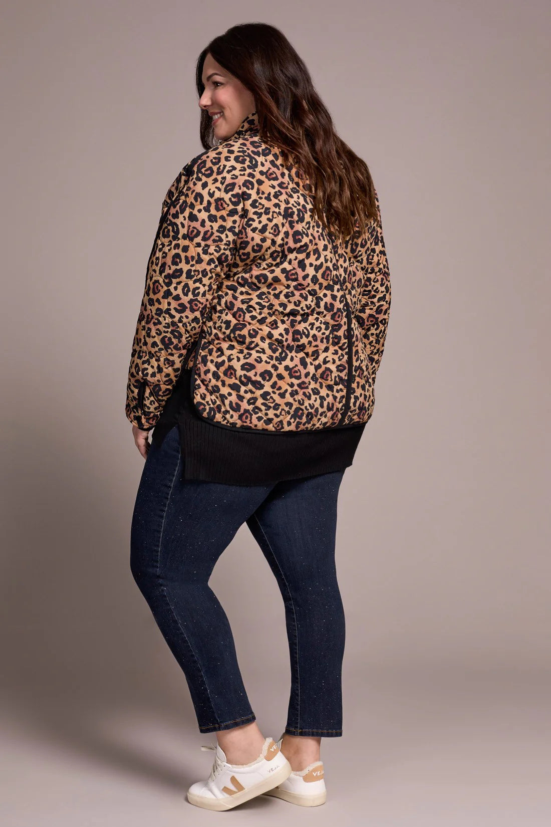 LIGHTWEIGHT DROP SHOULDER QUILTED PUFFER-ANIMAL PRINT