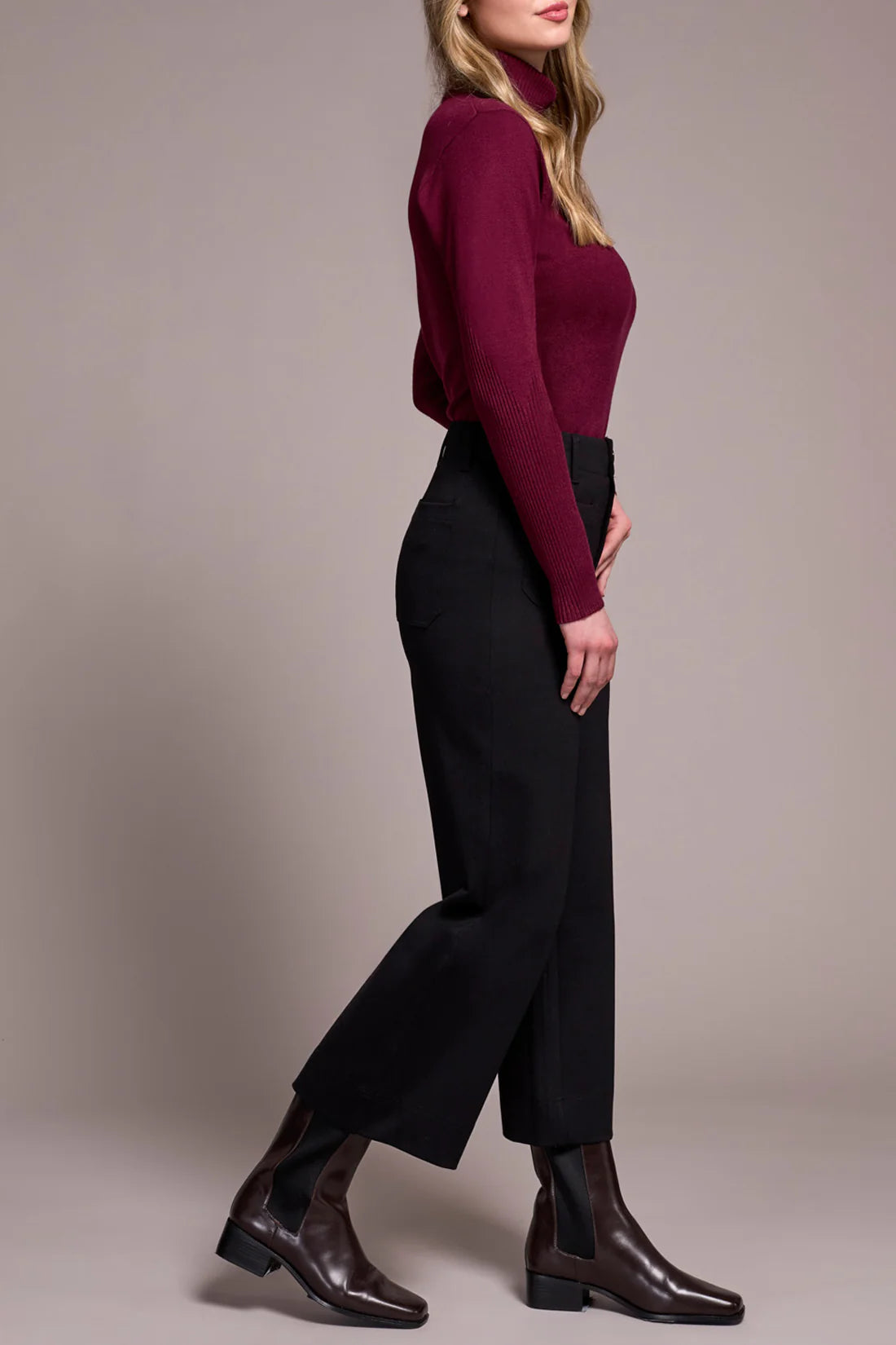 TRIBAL HIGH RISE STRETCHY CAPRI-BLACK