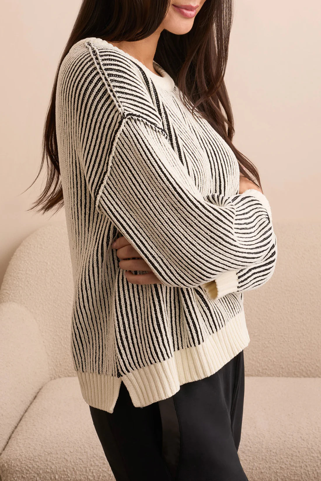 Crew Neck Sweater With Side Slits-Black