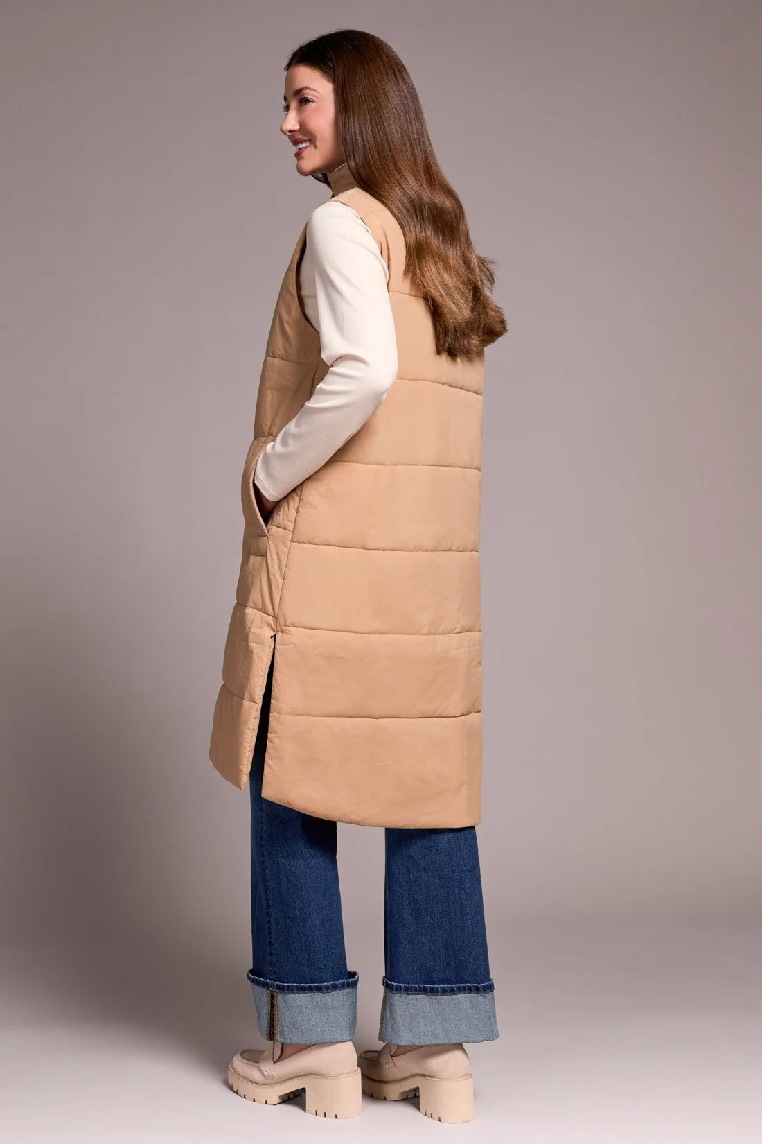 LONG ZIP-FRONT QUILTED VEST-ICE LATTE