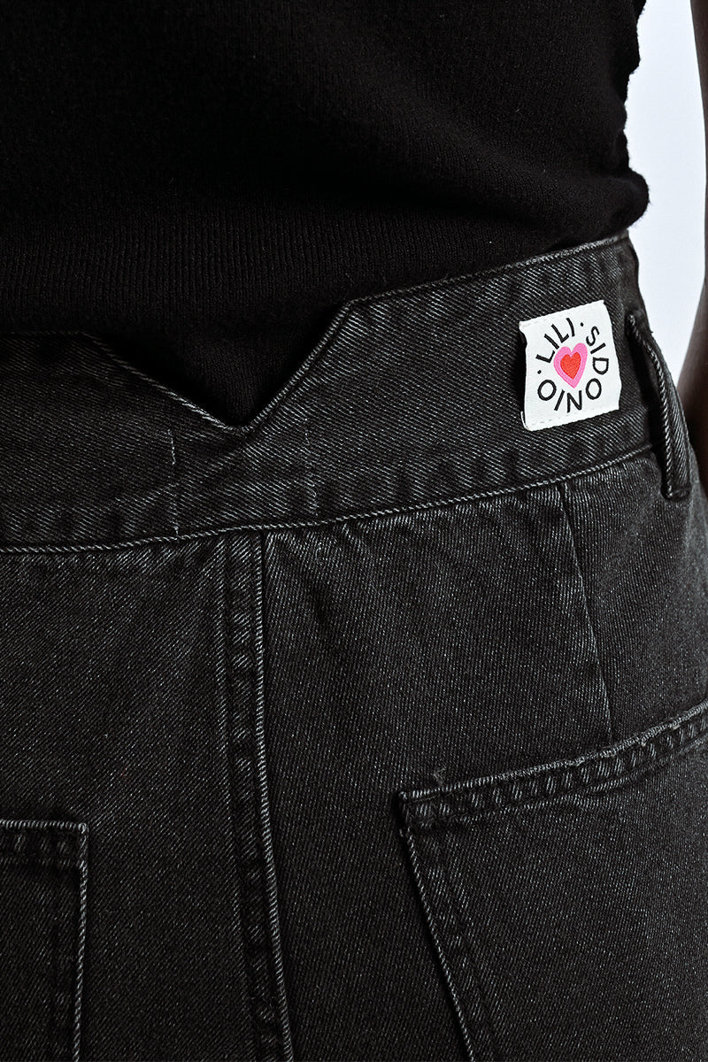 High Cut Jeans