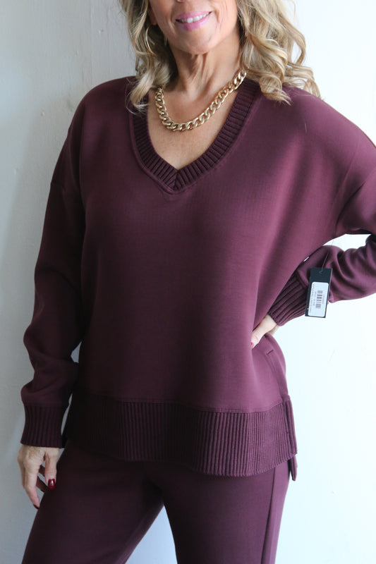Vixie Scuba V Neck-Prune