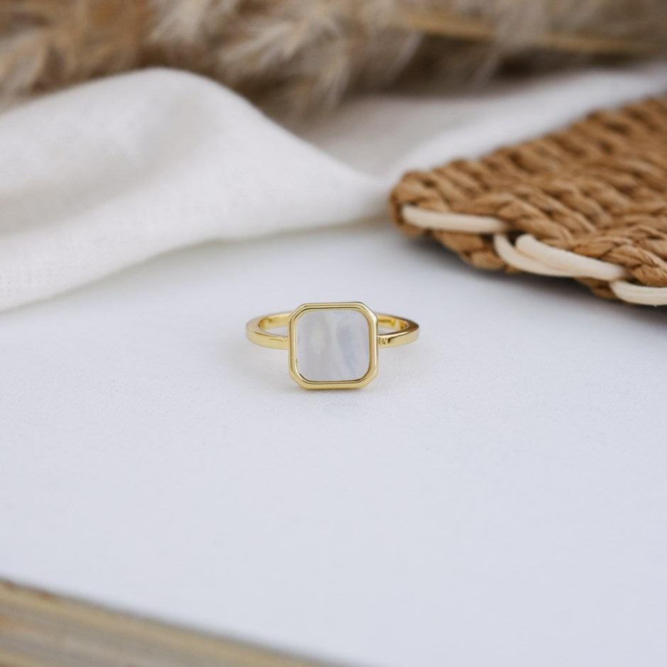 Milan Ring - Gold/Mother of Pearl