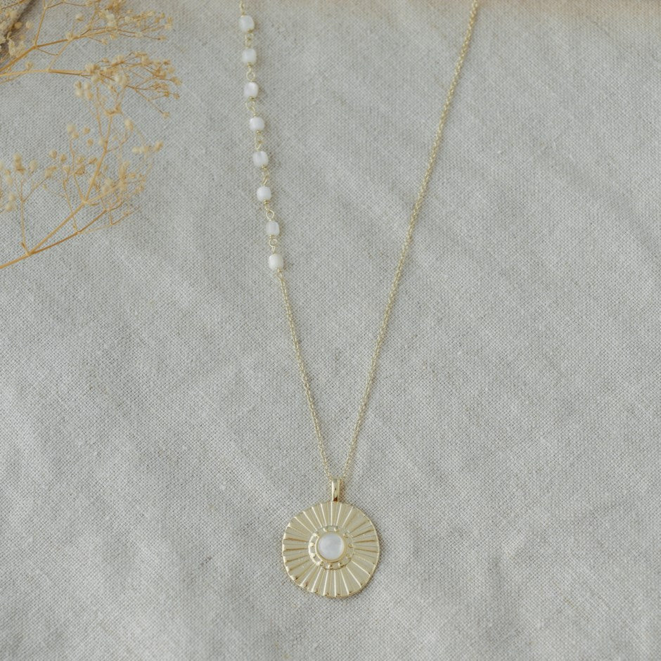 Godiva Necklace - Gold/Mother of Pearl