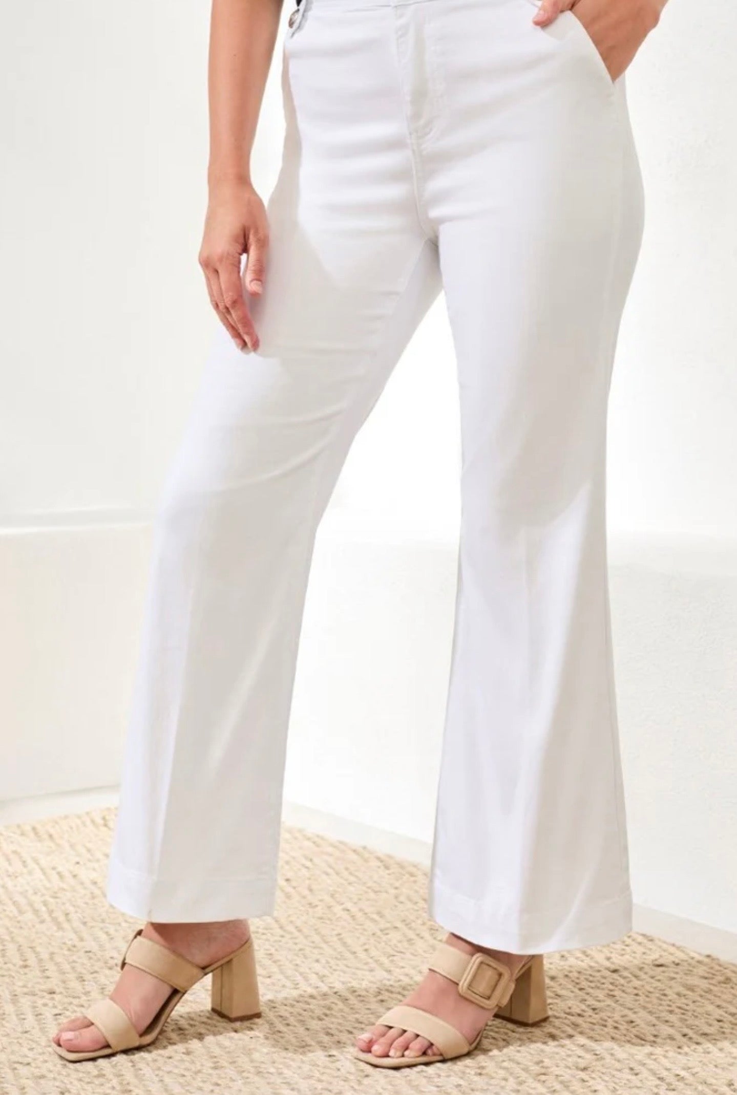 COMFORT STRETCH BROOKE HUGGING PALAZZO-WHITE