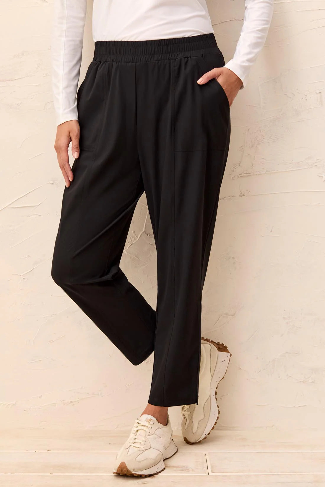 HIGH PERFORMANCE STRETCH PULL-ON PANT-BLACK