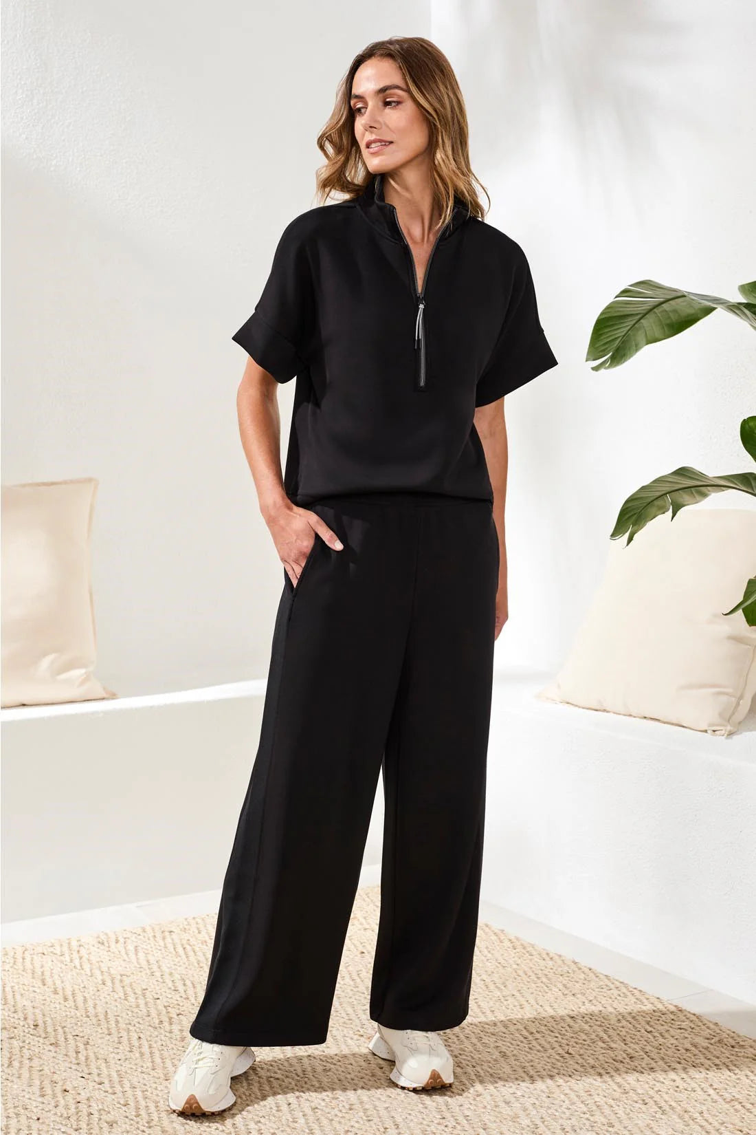LUX PULL-ON PANT-BLACK