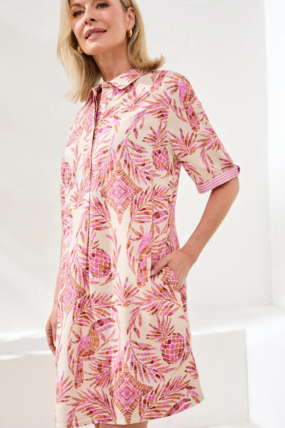 SHORT SLEEVE COLLARED SHIFT DRESS