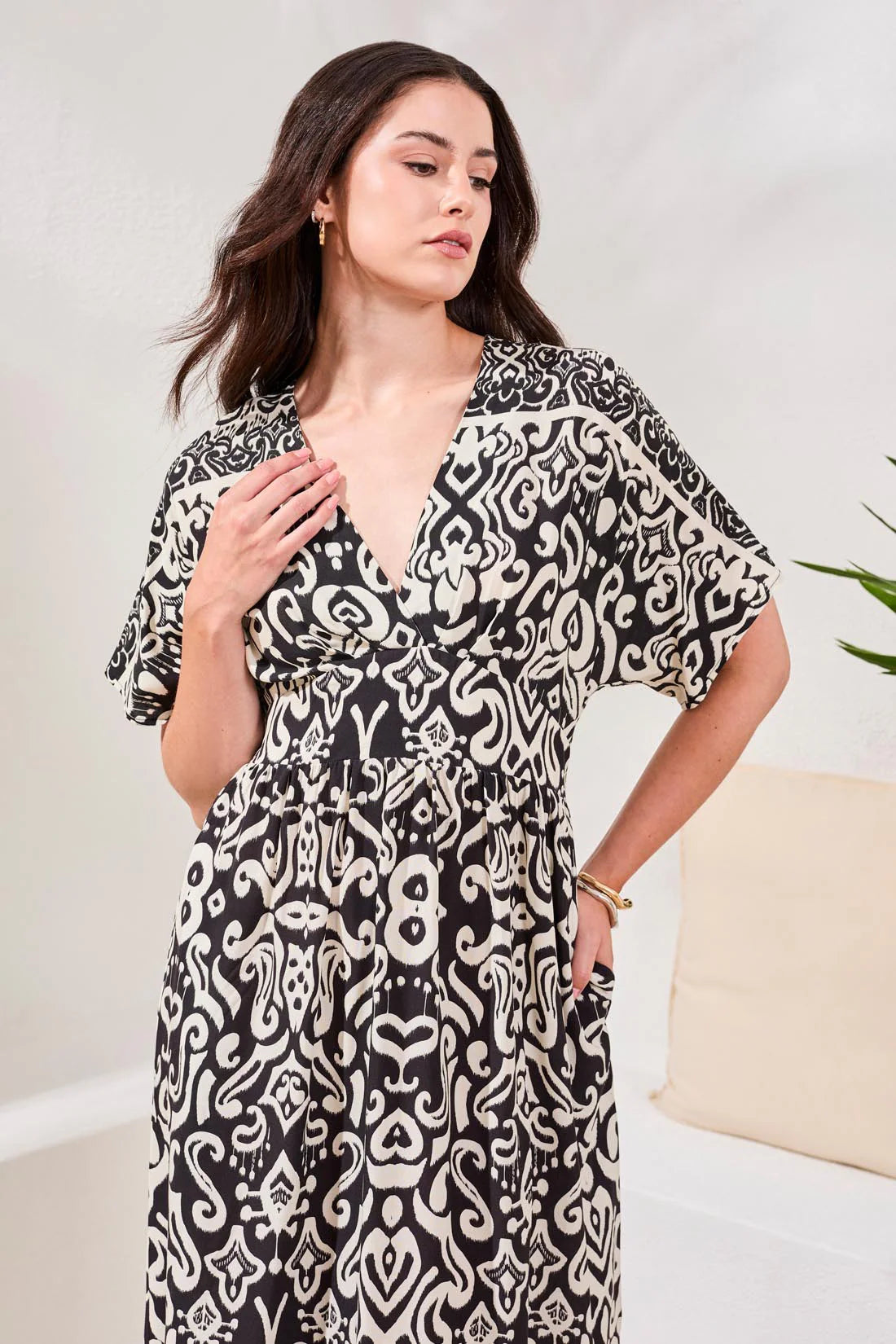 V-NECK EMPIRE WAIST MAXI DRESS