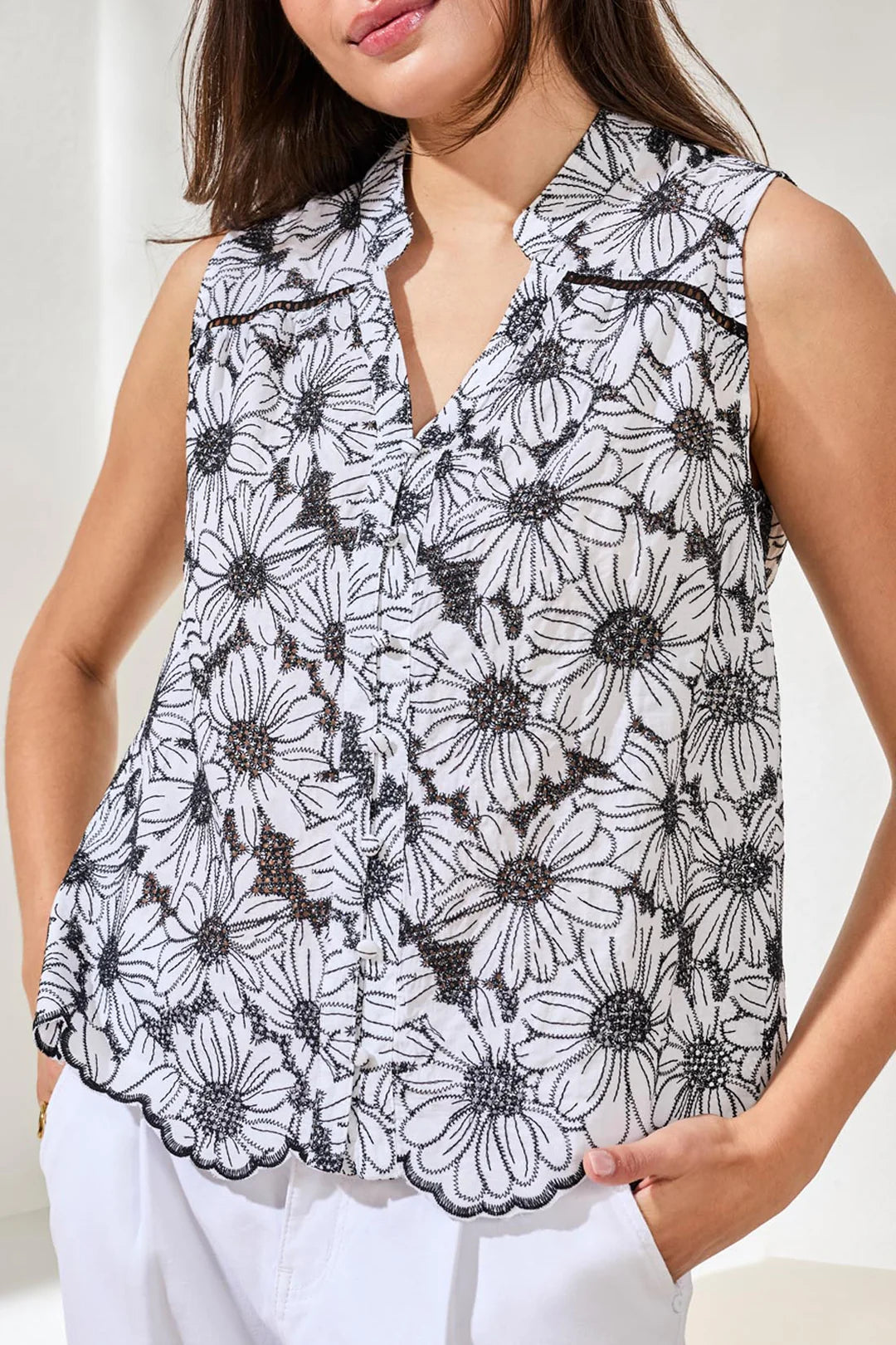 Floral Stitched Sleeveless Blouse