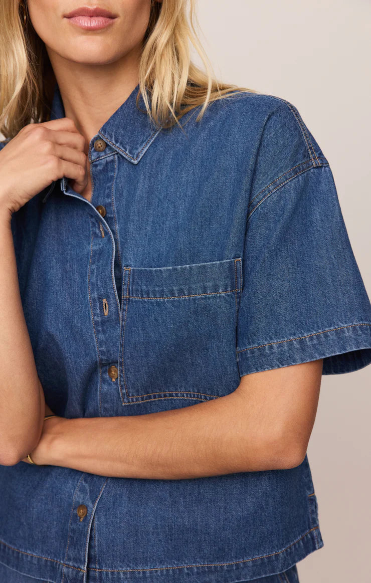 EVERYDAY DENIM BUTTON UP
