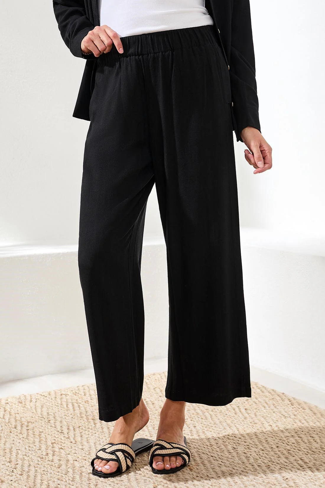 FLOWY LINEN WIDE LEG ANKLE PANT-BLACK