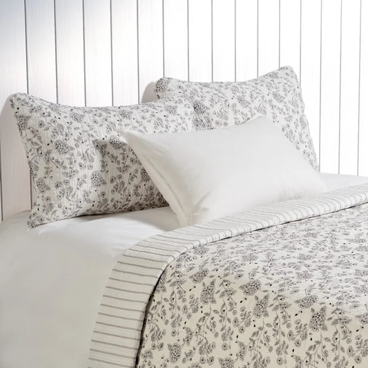 CHOCOLATE BROWN FLORAL QUILT CAMPAGNE-SUPER KING