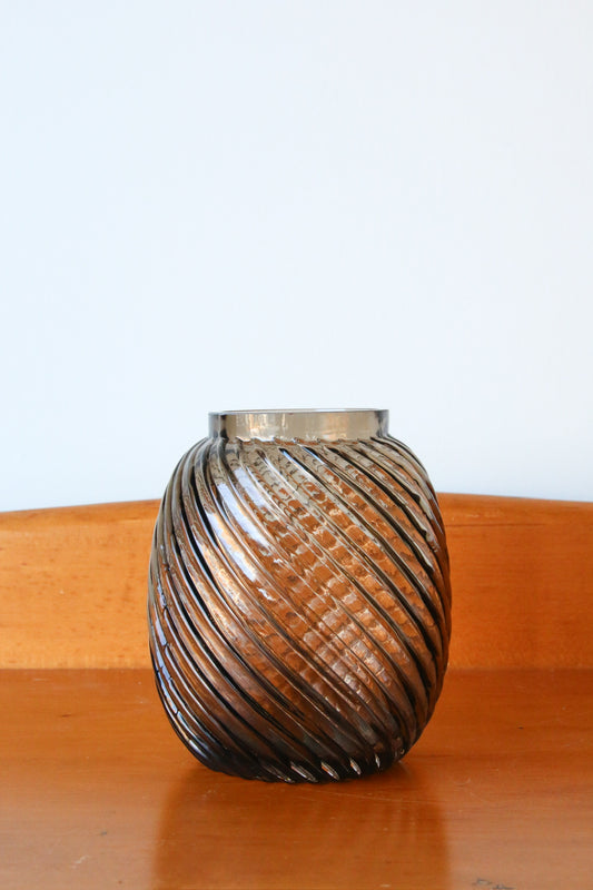 Small Swirl Barrel Vase