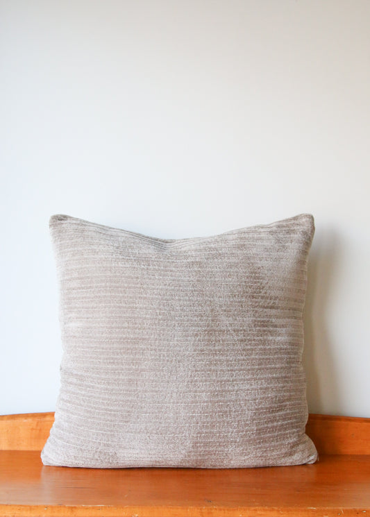 HIPPY CHENILLE  DECORATIVE PILLOW-TAUPE