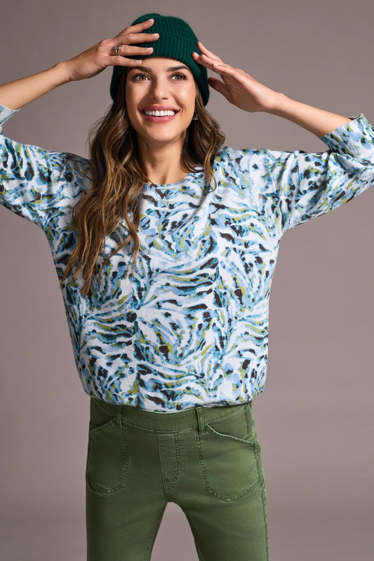 SOFT YARN THREE-QUARTER SLEEVE CREWNECK SWEATER